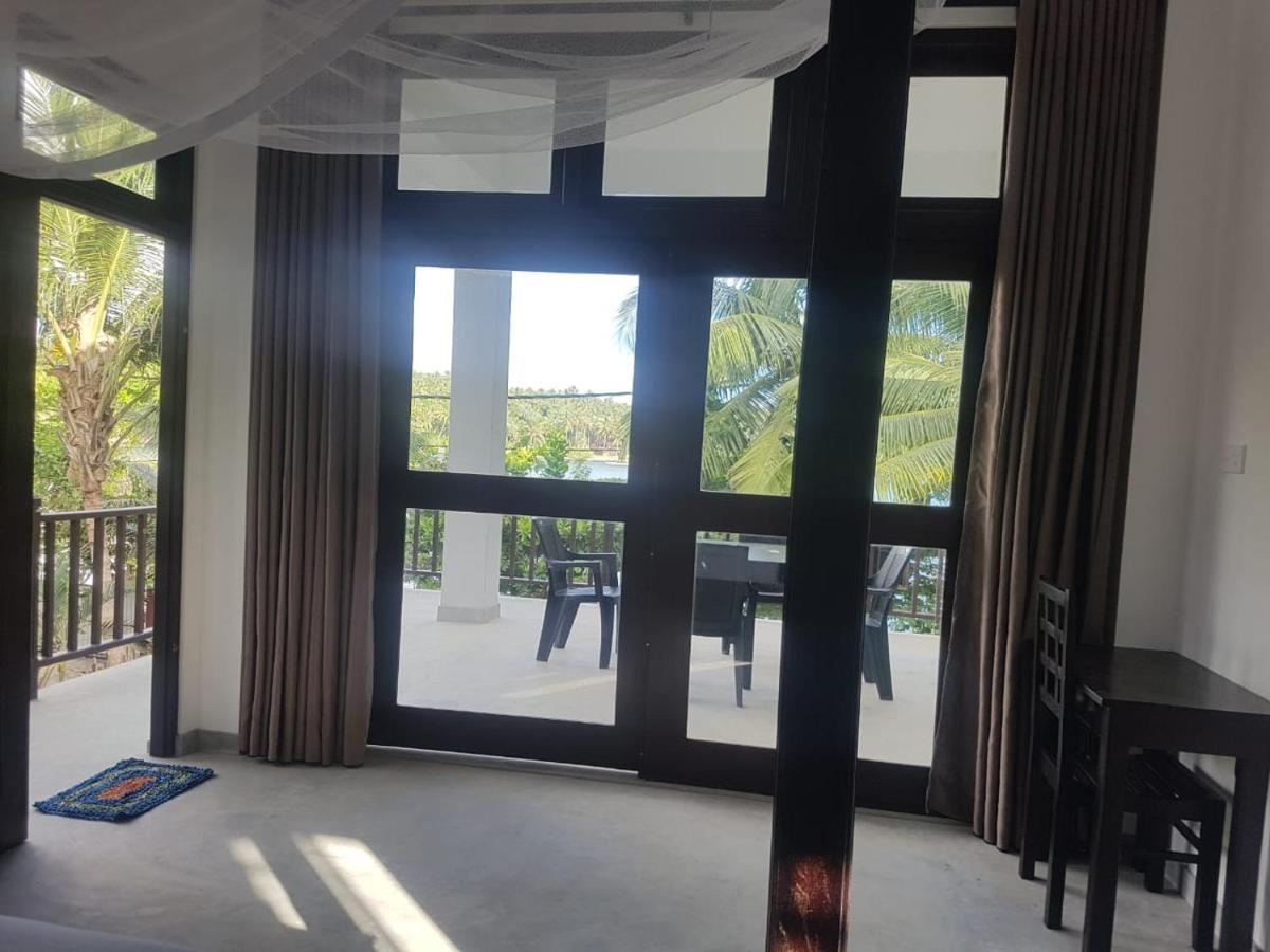 Hotel Waves Hiri à Dikwella Extérieur photo