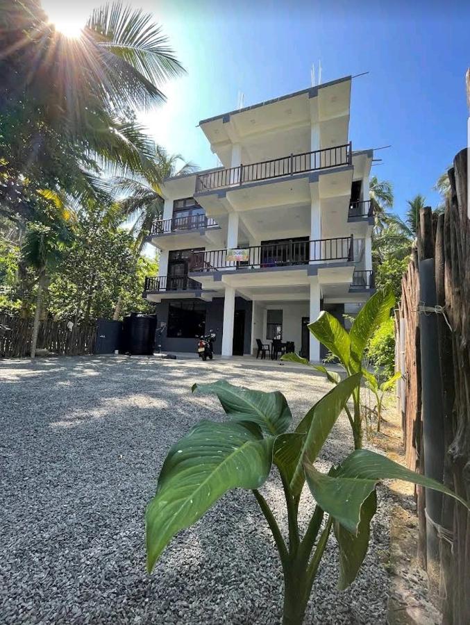 Hotel Waves Hiri à Dikwella Extérieur photo
