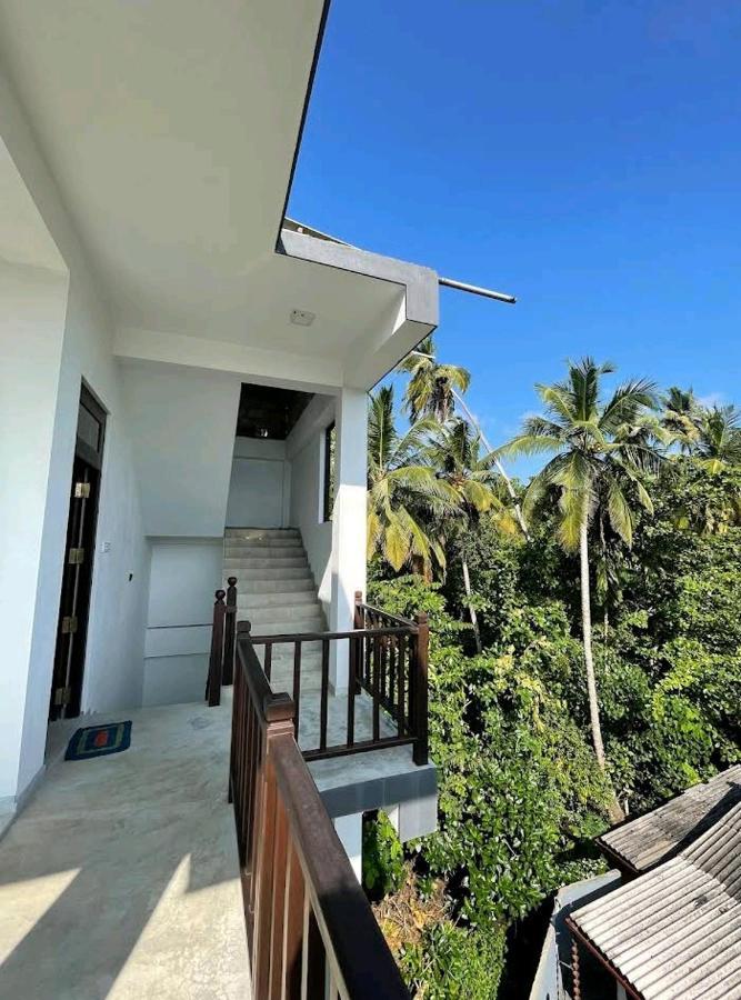 Hotel Waves Hiri à Dikwella Extérieur photo
