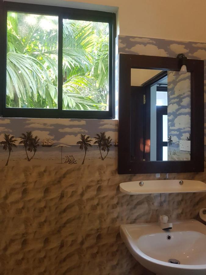 Hotel Waves Hiri à Dikwella Extérieur photo